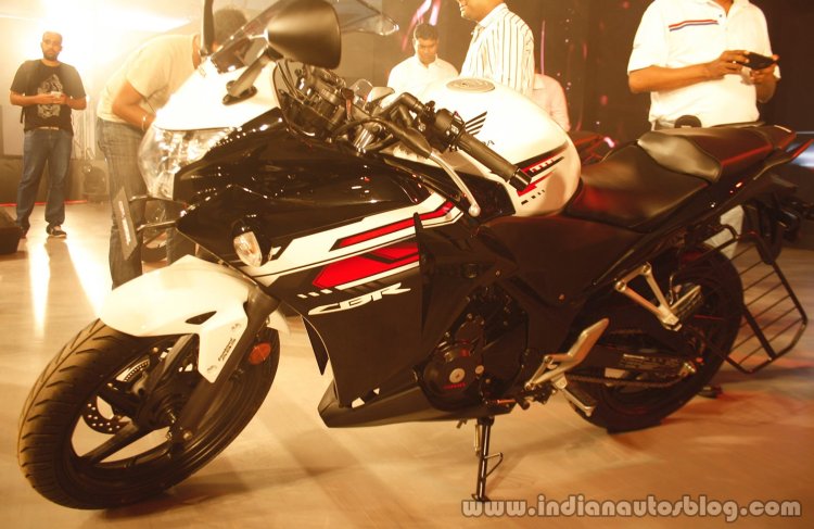 2015 Honda CBR250R India spec side from Revfest