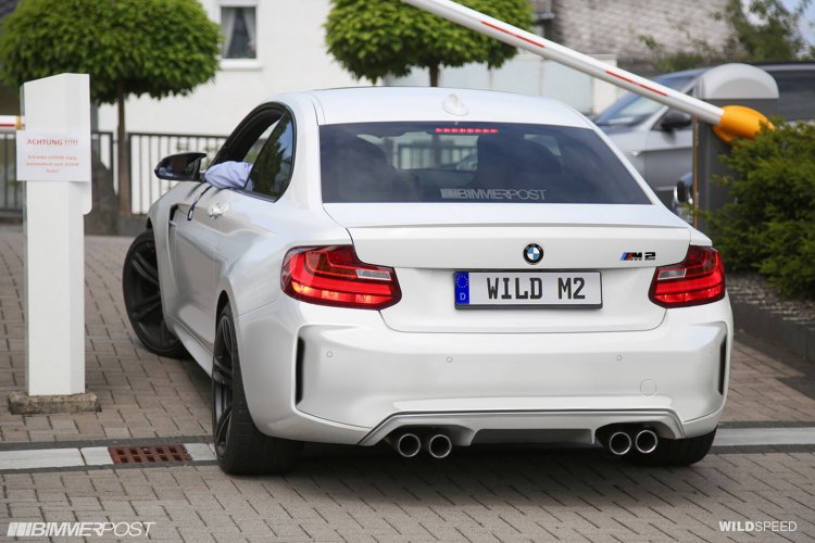 2016 BMW M2 rear enthusiast rendering