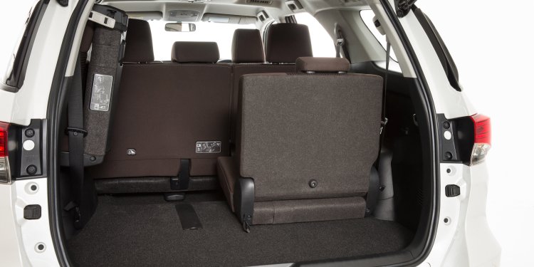 2016 Toyota Fortuner for Australia third row seats interior revealed
