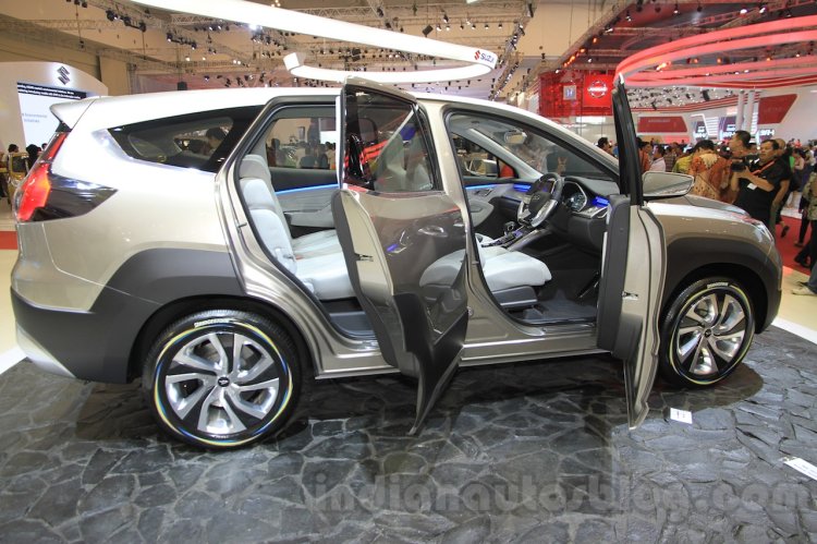 Daihatsu FT Concept doors open at the 2015 Gaikindo Indonesia International Auto Show (GIIAS 2015)