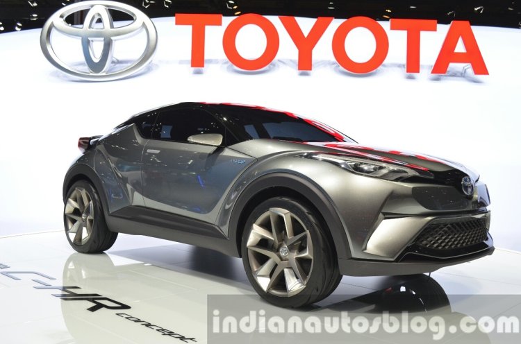 2015 Toyota C-HR Concept front three quarter at IAA 2015