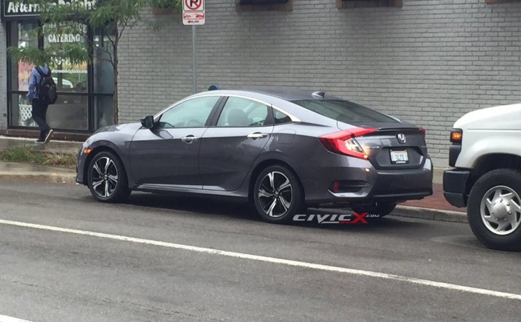2016 Honda Civic rear three quarter (boot) caught undisguised