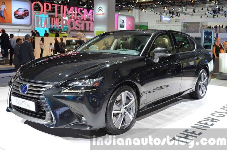 2016 Lexus GS 450h (facelift) front three quarter left at IAA 2015
