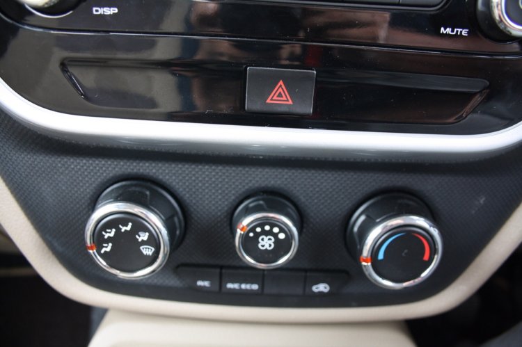 Mahindra TUV300 AC controls first drive review