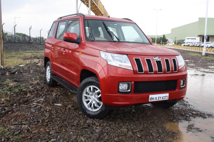 Mahindra TUV300 front three quarter red first drive review