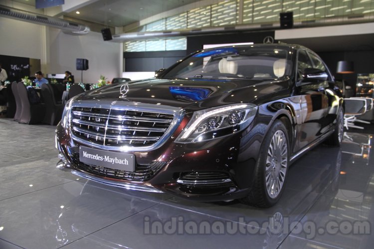 Mercedes-Maybach S600 front quarter India launch