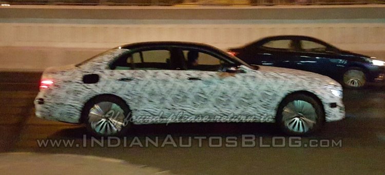 (Mercedes W213) Mercedes E Class 2017 side profile caught in Dubai