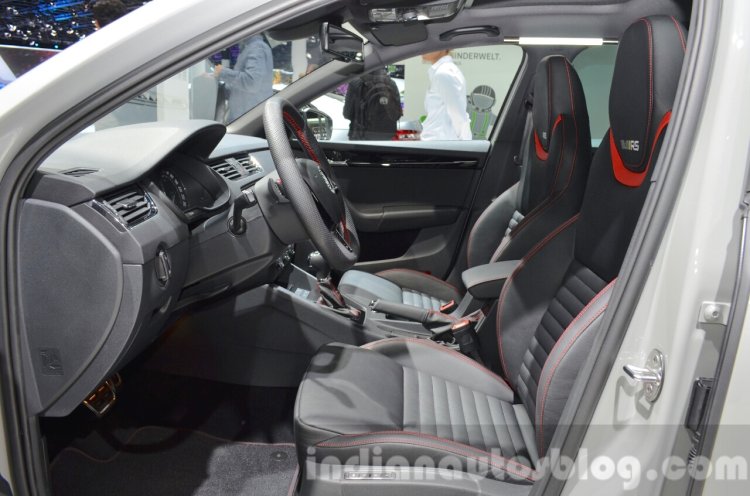 Skoda Octavia RS 230 front seats at IAA 2015