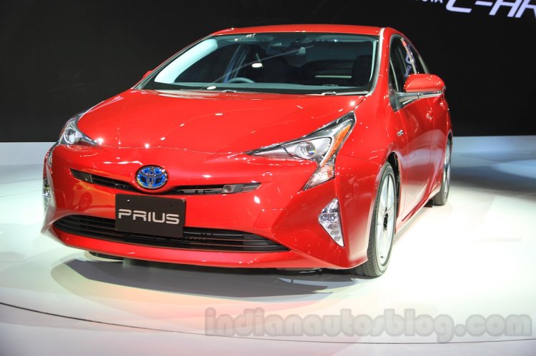 2016 Toyota Prius front fascia at the 2015 Tokyo Motor Show