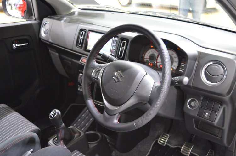 Suzuki Alto Works interior at the 2015 Tokyo Motor Show