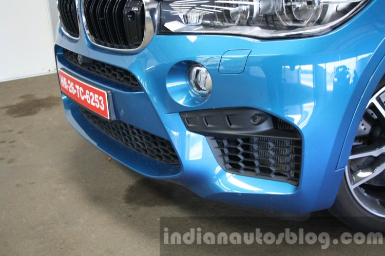 2015 BMW X6 M air intakes first drive review