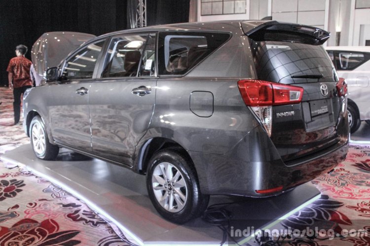 2016 Toyota Innova grey rear quarter left world premiere photos-71