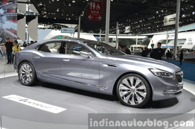 Buick Avenir concept front three quarters at the 2015 Shanghai Auto Show