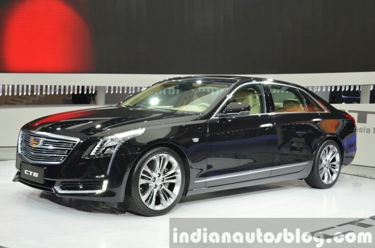 Cadillac CT6 front three quarters at 2015 Shanghai Auto Show