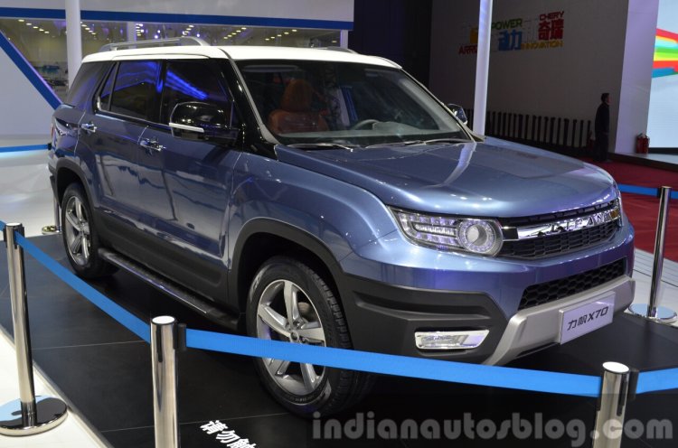 Lifan X70 front three quarters at 2015 Shanghai Auto Show