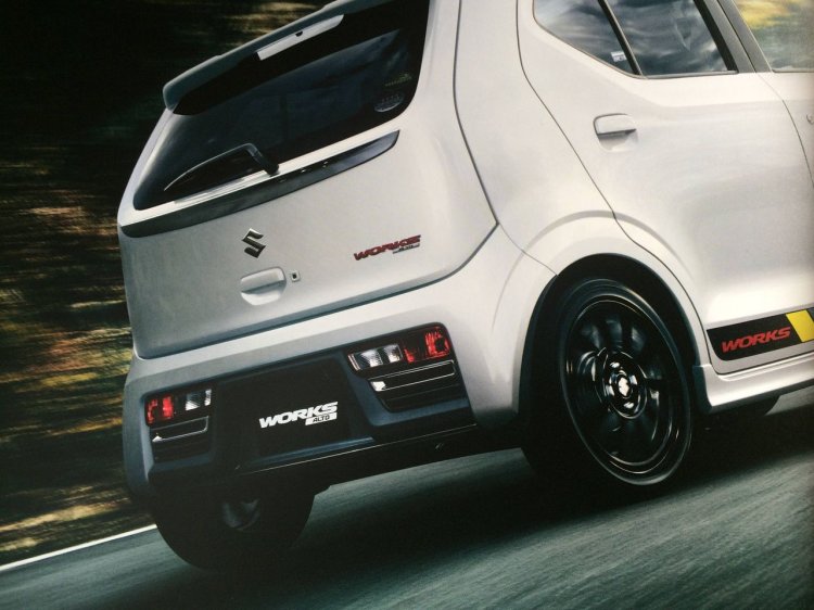Suzuki Alto Works rear end brochure image