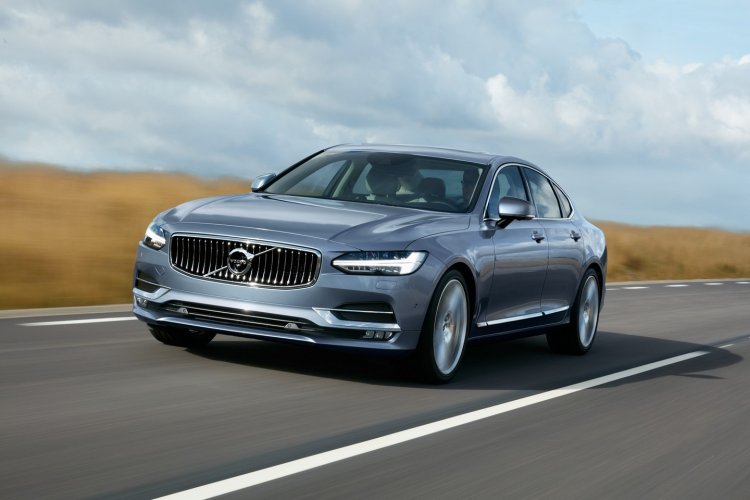 Volvo S90 front quarter unveiled
