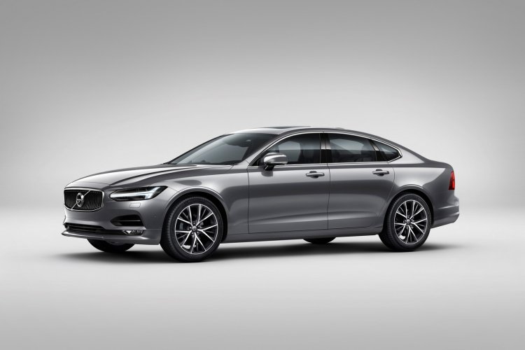 Volvo S90 front three quarter unveiled