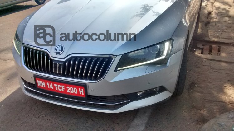 2016 Skoda Superb L&K front snapped in India