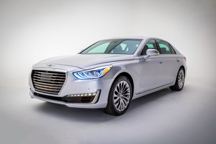 2017 Genesis G90 studio image