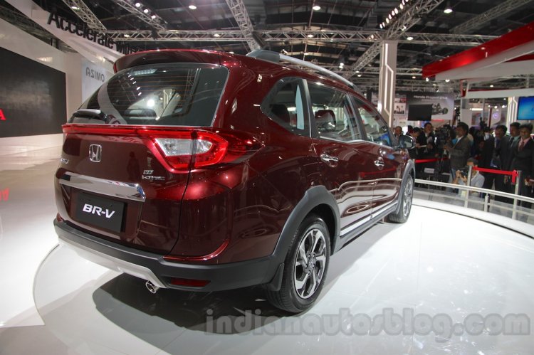 Honda BR-V rear three quarter Auto Expo 2016