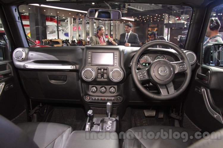 Jeep Wrangler Unlimited dashboard at Auto Expo 2016