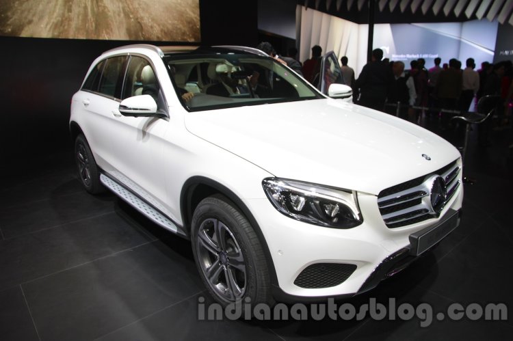 Mercedes GLC front three quarters at Auto Expo 2016