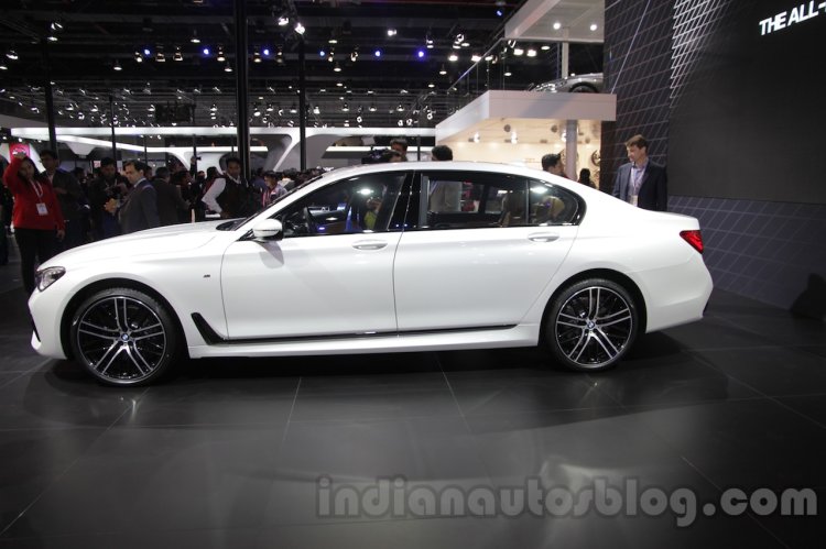 2016 BMW 7 Series side at Auto Expo 2016