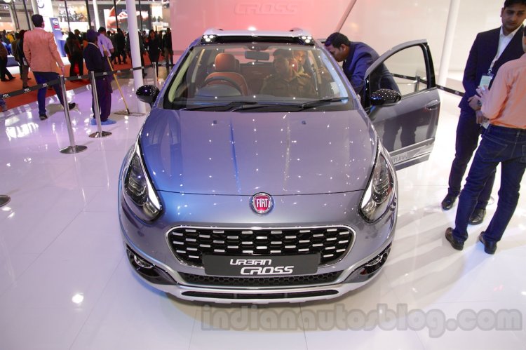 Fiat Avventura Urban Cross front at Auto Expo 2016