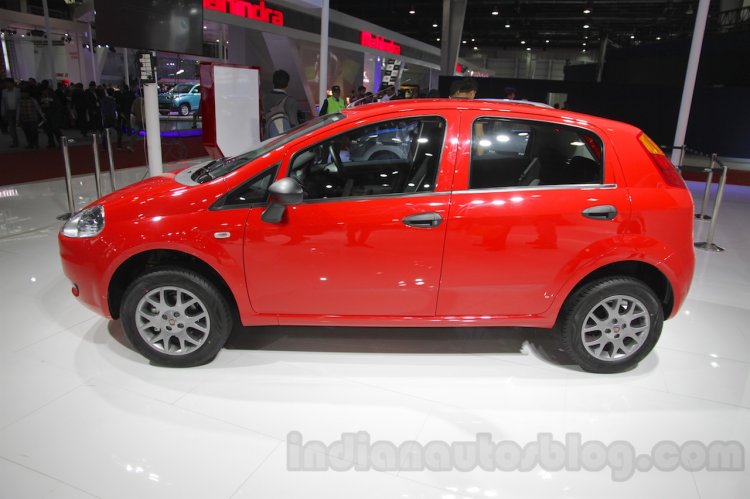 Fiat Punto Pure side at Auto Expo 2016
