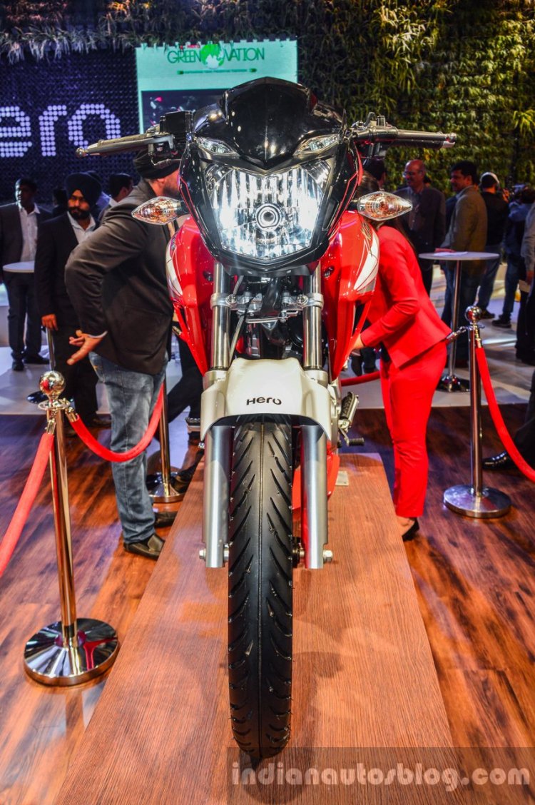 Hero Xtreme 200 S front at the Auto Expo 2016