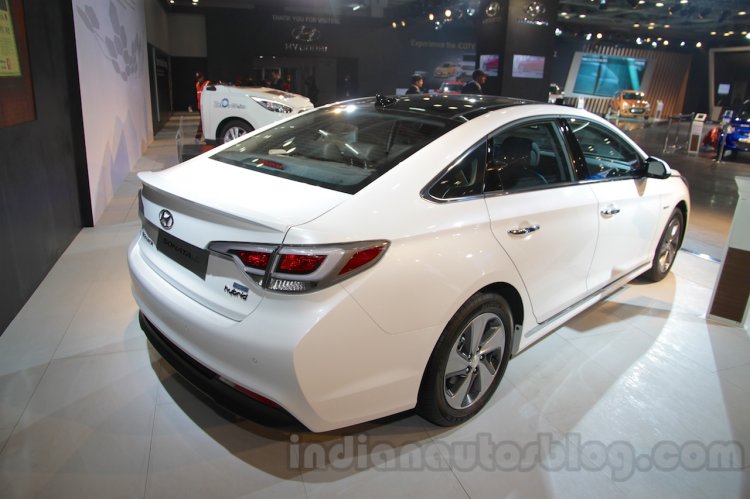 Hyundai Sonata PHEV rear three quarters at Auto Expo 2016