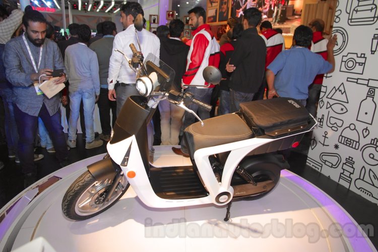 Mahindra GenZe side at Auto Expo 2016