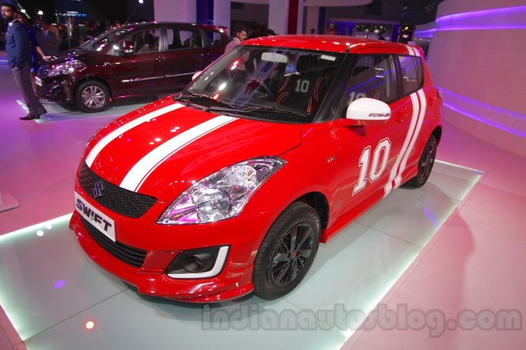 Maruti Swift Limited Edition front quarter at Auto Expo 2016