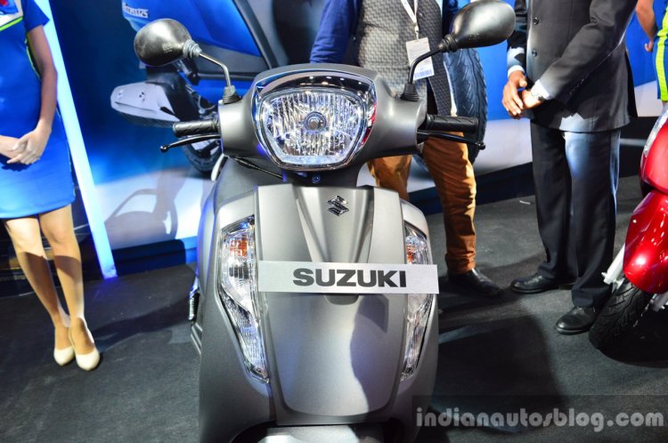 New Suzuki Access 125 headlamp at Auto Expo 2016