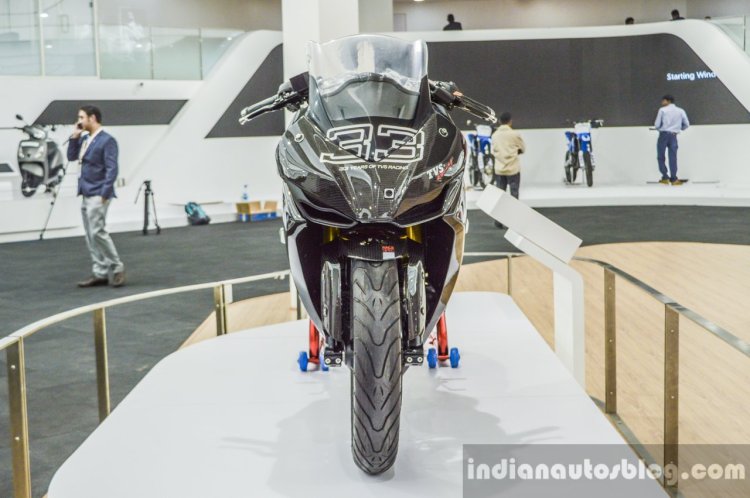 TVS Akula 310 front at Auto Expo 2016