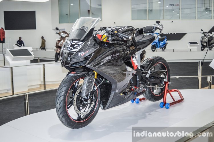 TVS Akula 310 front quarter at Auto Expo 2016