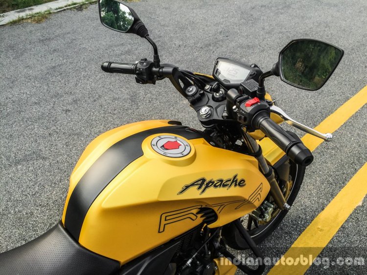 TVS Apache RTR 200 4V fuel tank review