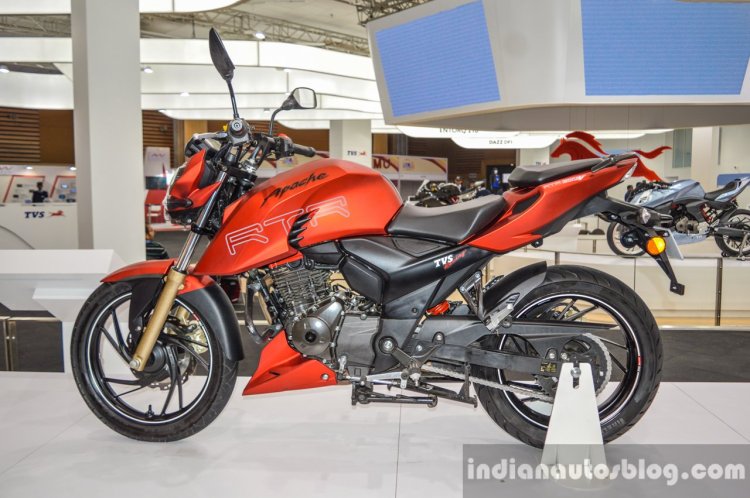 TVS Apache RTR 200 4V left at Auto Expo 2016