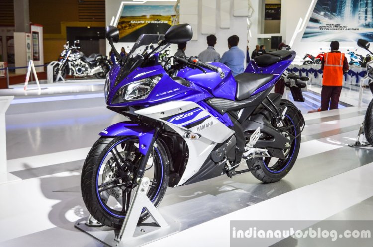 Yamaha R15 Gains Automatic Headlamp On feature in India