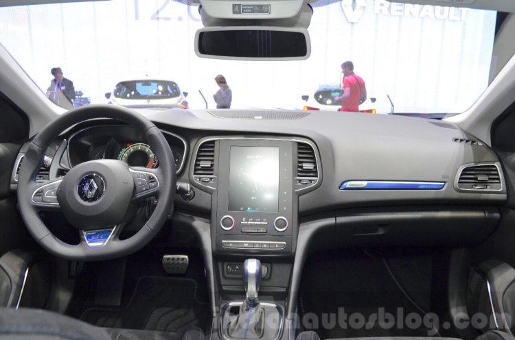 2016 Renault Megane Estate GT dashboard