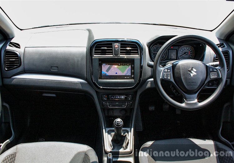 Maruti Vitara Brezza dashboard First Drive Review