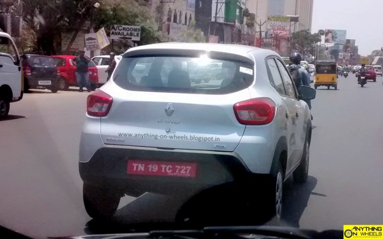 Renault Kwid SCe (1L) rear spied