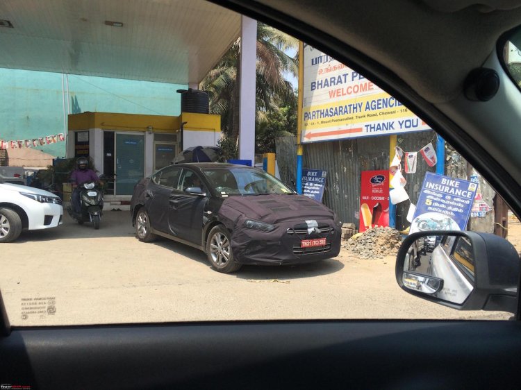 2016 Hyundai Elantra spied testing in Chennai