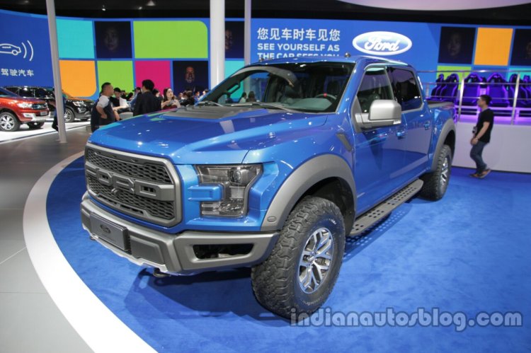 2017 Ford F-150 Raptor SuperCrew front three quarter at the Auto China 2016