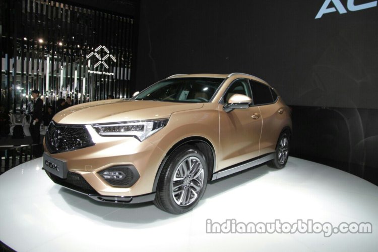 Acura CDX compact SUV front three quarter at the Auto China 2016