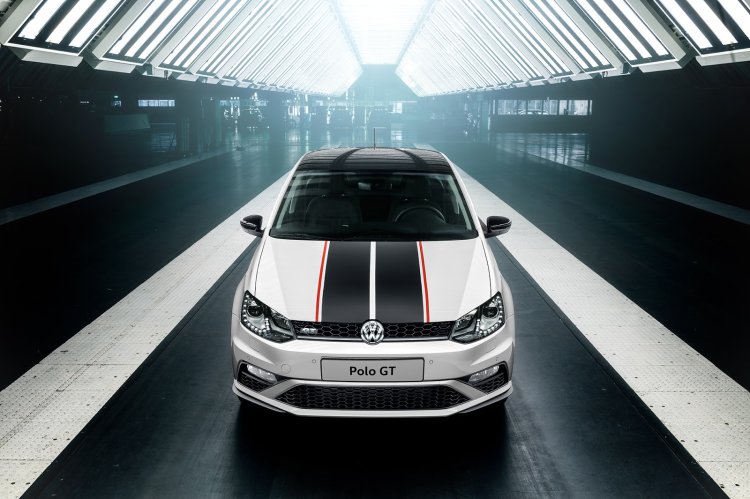 125 PS VW Polo GT sedan front unveiled in Russia