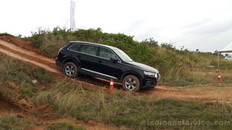 Audi Driving Experience with the 2016 Audi Q7