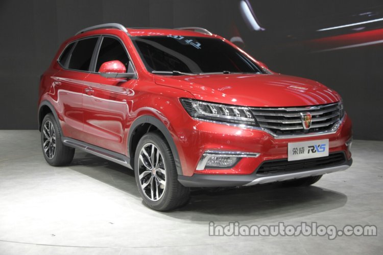 Roewe RX5 front three quarters right side at Auto China 2016