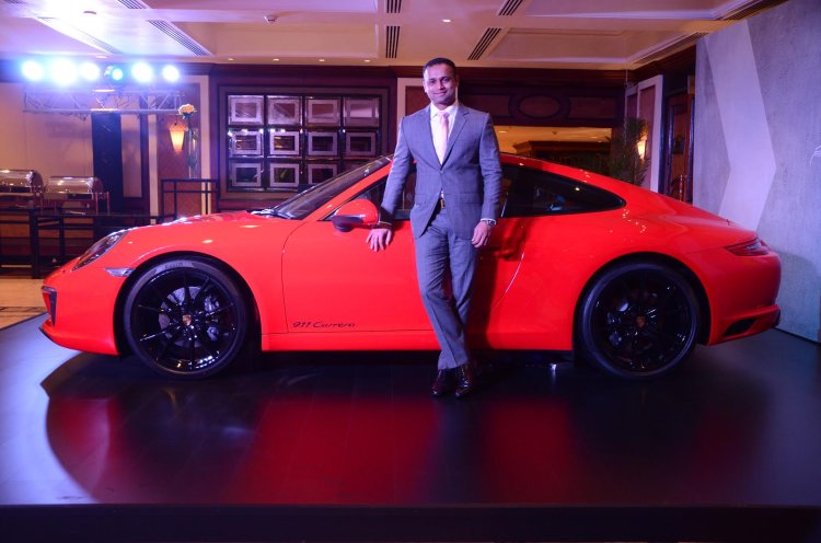 2017 Porsche 911 Carrera side launch in India